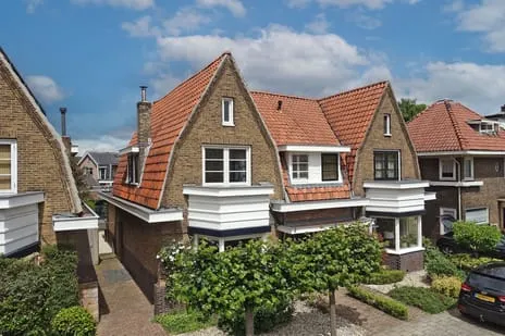Twee-onder-één-kap te koop: Spreeuwenstraat 31, Elsbeek Hengelo