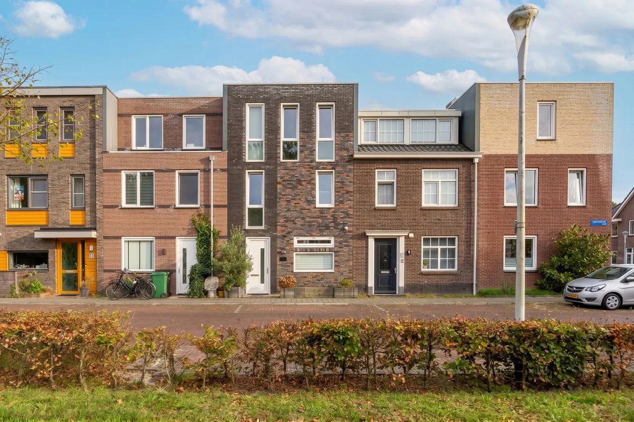 Tussenwoning te koop: Sprenglaar 146, Almere