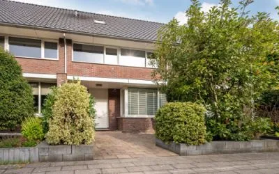 Tussenwoning te koop: Sprietzeil 32, Noorderplassen W.-West Almere