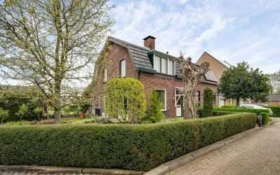 Twee-onder-één-kap te koop: Springbeekweg 10, Kern Hout-Blerick Venlo