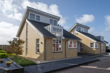 Twee-onder-één-kap te koop: Springert 4, Ouddorp