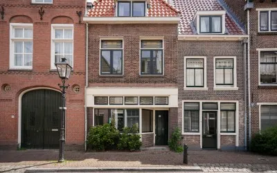 Terraced house for sale: Springweg 144, Springweg en omgeving Geertebuurt Utrecht