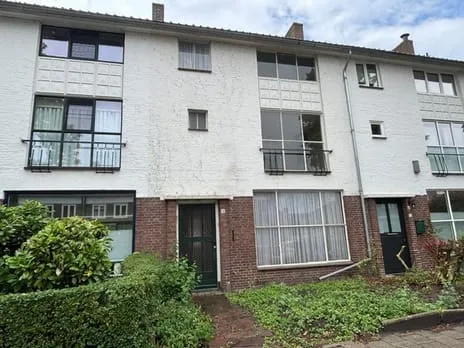 Tussenwoning te koop: St Bonifaciuslaan 14, Sintenbuurt Eindhoven