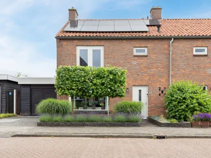 Semi-detached for sale: St. Elisabethstraat 43, Hank Hank