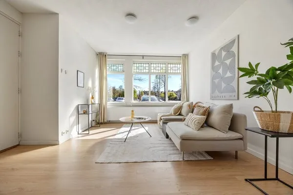 Appartement te koop: St Gerardusplein 15, Gerardusplein Eindhoven