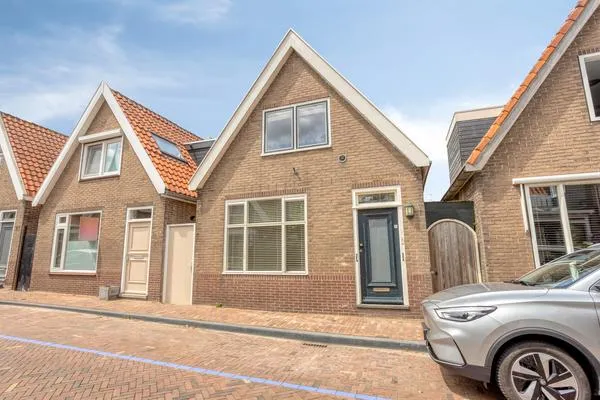 Vrijstaande woning te koop: St Lambertusstraat 4, Volendam-Oude kom Volendam