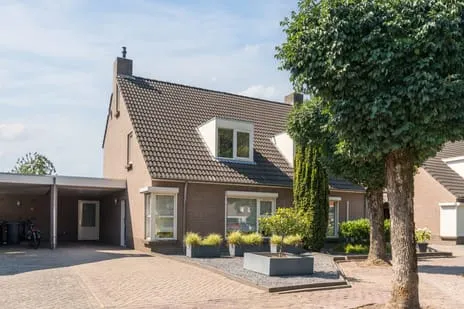 Hoekwoning te koop: St. Lucasstraat 8, Valkenswaard