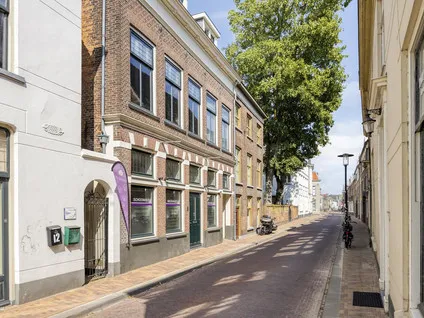 Appartement te koop: St. Walburgstraat 8-22, Binnenstad Tiel