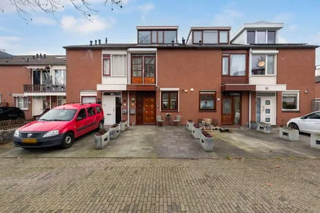 Tussenwoning te koop: St. Annabaai 53, Baaienbuurt Capelle Aan Den Ijssel