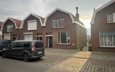 Twee-onder-één-kap te koop: St. Annastraat 61, Sluis Sluis