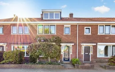 Tussenwoning te koop: St. Jacobslaan 106, St. Anna Nijmegen