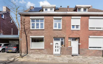Tussenwoning te koop: St. Josephstraat 61, De Dem en omgeving Hoensbroek