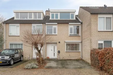 Tussenwoning te koop: St. Luciabaai 66, Baaienbuurt Capelle Aan Den Ijssel