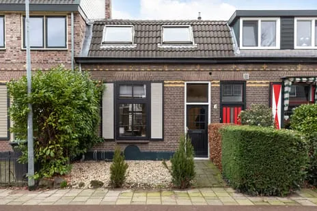 Tussenwoning te koop: St. Vitusstraat 21, Sint Vitusbuurt Hilversum