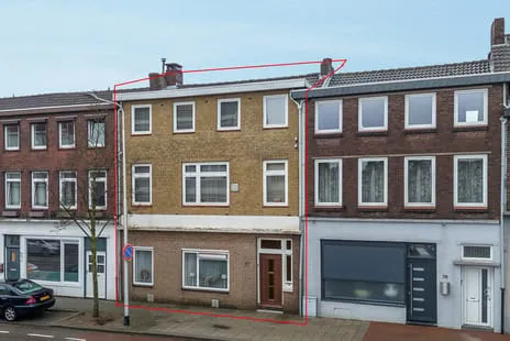 Tussenwoning te koop: St.Pieterstraat 80, Chevremont Kerkrade