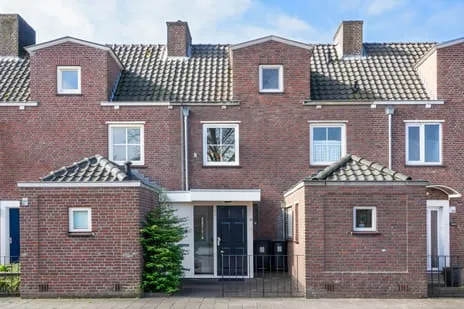 Tussenwoning te koop: St Lebuinuslaan 36, Burghplan Eindhoven