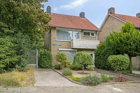 Vrijstaande woning te koop: St Petrus Canisiuslaan 1, Burghplan Eindhoven