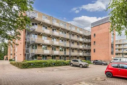 Appartement te koop: Staalstraat 180, Emmeloord-Centrum-Tussen Gracht en Vaart Emmeloord
