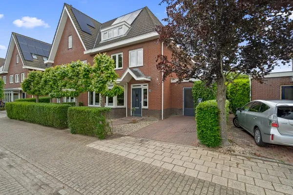 Hoekwoning te koop: Staatsspoor 45, Sporen Houten