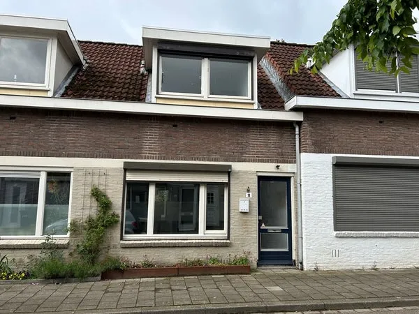 Tussenwoning te koop: Stadhouderstraat 11, Eikenderveld Heerlen