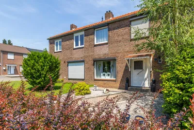 Tussenwoning te koop: Stadhouderstraat 64, Brunssum