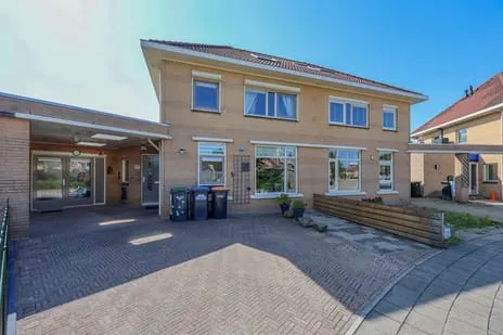 Tussenwoning te koop: Stadseiland 60, Jol Lelystad