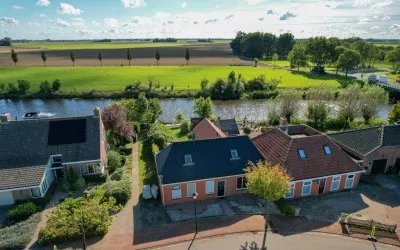 Twee-onder-één-kap te koop: Stadsweg 12, Lauwerzijl Lauwerzijl
