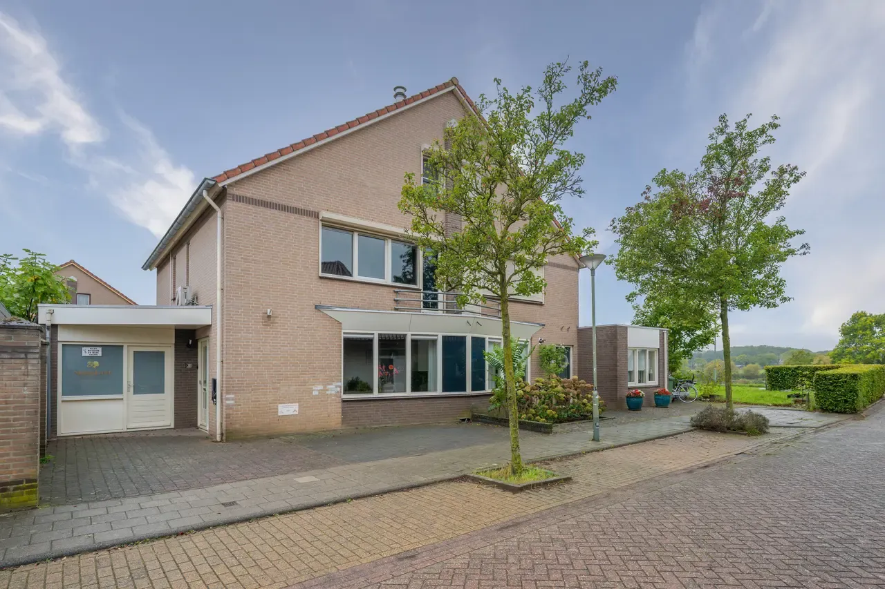 Twee-onder-één-kap te koop: Stalkaars 1, Tegelen
