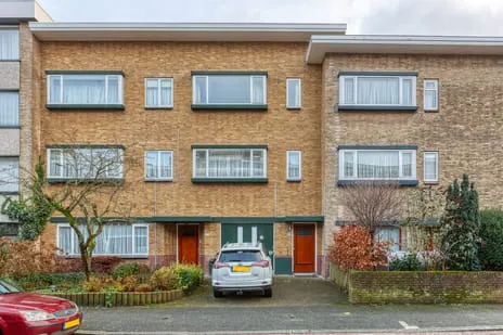 Apartment for sale: Stalpertstraat 109, Duinzigt 'S-Gravenhage