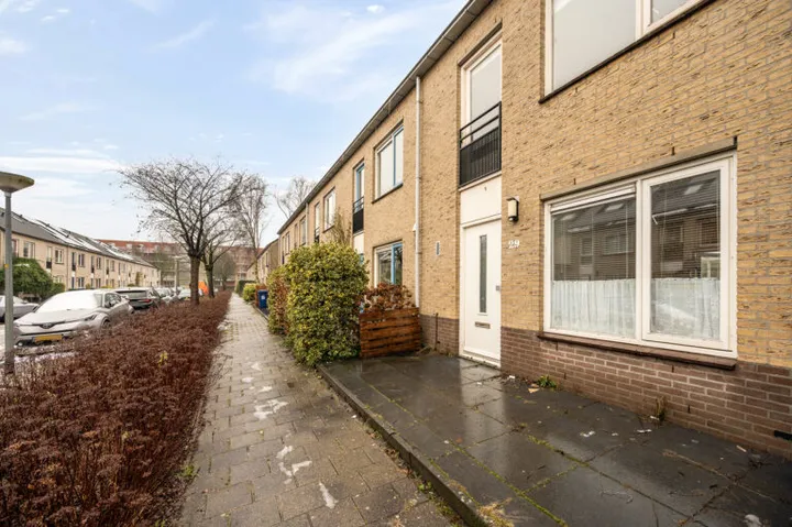 Tussenwoning te huur: Stan Laurelstraat 29, Filmwijk Noord Almere