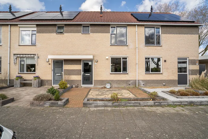 Tussenwoning te koop: Stanleystraat 4, Enschede
