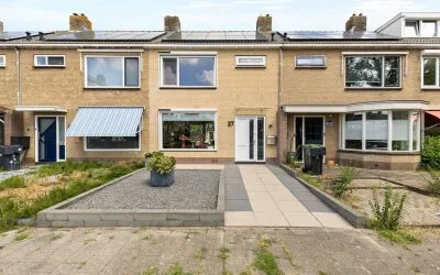 Tussenwoning te koop: Staringlaan 27, Schrijverswijk Heerhugowaard
