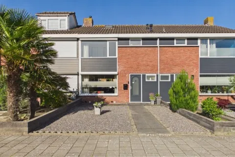 Tussenwoning te koop: Staringstraat 3, Zuiderpark Terneuzen