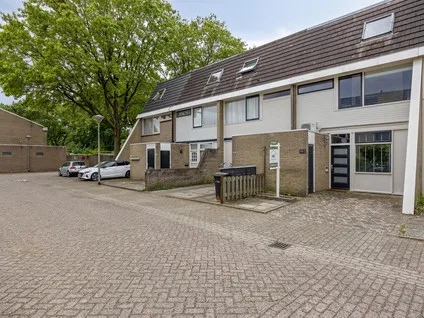 Tussenwoning te koop: Staringstraat 482, Vondellaan-Zuid Oss