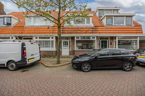 Tussenwoning te koop: Starrebosstraat 4, Watervlietbuurt Velsen-Noord