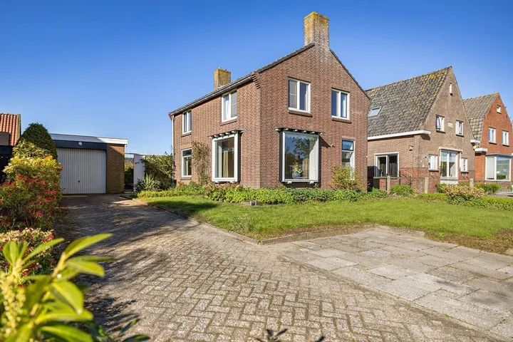 Vrijstaande woning te koop: Stasjonswei 34, Holwerd Holwert