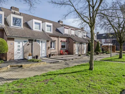 Tussenwoning te koop: Stategaard 56, Maastricht