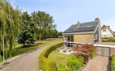 Twee-onder-één-kap te koop: Statenbocht 2, De Domp Sneek