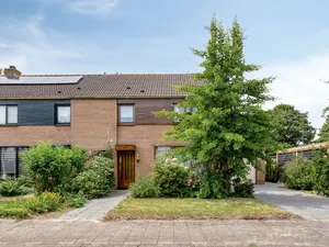 Twee-onder-één-kap te koop: Statenstraat 51, Sas Van Gent