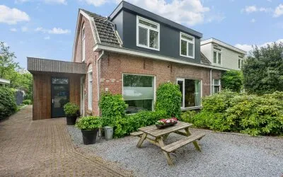 Hoekwoning te koop: Stationserf 66, Erven Houten