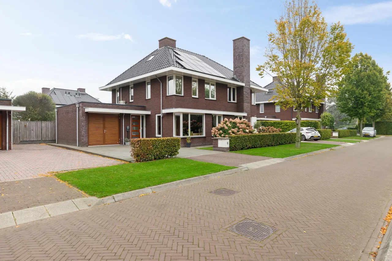 Twee-onder-één-kap te koop: Stationspark 16, Veendam