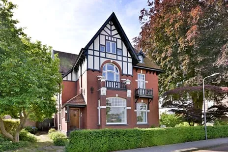 Vrijstaande woning te koop: Stationsplein 20, Dieren