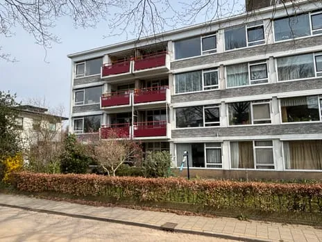 Appartement te koop: Stationsplein 42, Velp-Noord boven spoorlijn Velp (Ge)