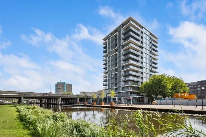 Appartement te koop: Stationsplein 6C-10, Stationsbuurt Schiedam