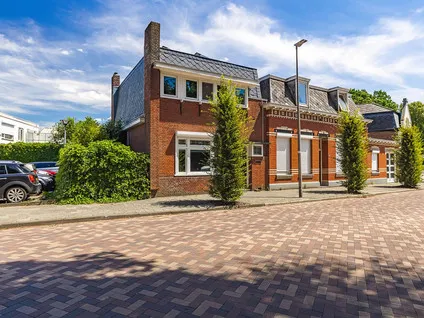 Hoekwoning te koop: Stationsstraat 1, Oudenbosch-Centrum Oudenbosch