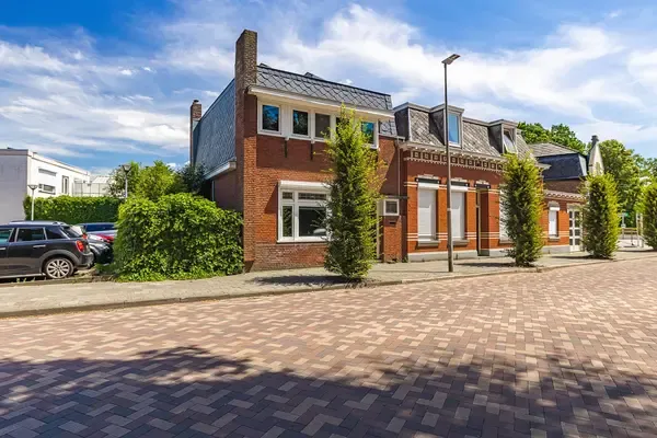 Hoekwoning te koop: Stationsstraat 1, Oudenbosch-Centrum Oudenbosch