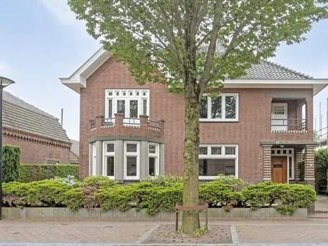 Vrijstaande woning te koop: Stationsstraat 2, Mill-Centrum Mill