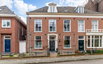 Hoekwoning te koop: Stationsstraat 22, Stationsbuurt Tiel