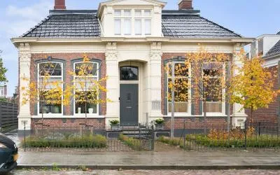 Twee-onder-één-kap te koop: Stationsstraat 2B, Winschoten-Centrum Winschoten