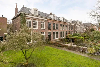 Corner house for sale: Stationsstraat 36, Stationsbuurt Sneek